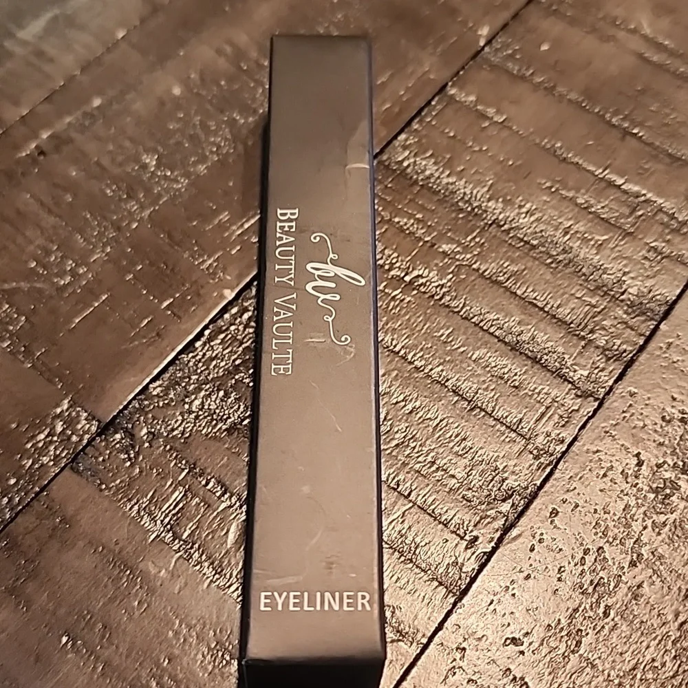 Beauty Vaulte Eyeliner Black - Picture 4 of 4